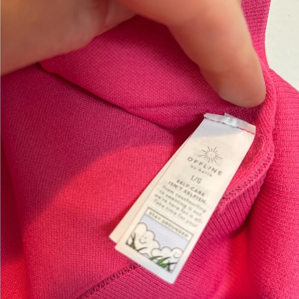 Aerie Offline Fitted Pink Crop T-Shirt Large - Picture 4 of 4